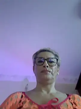 Snapshot of LunaBlaise chatting on April 14, 2026, 8:08 am LunaBlaise online show from April 14, 2026, 8:08 am