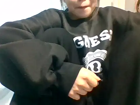 Snapshot of kiraa-007 chatting on March 9, 2026, 12:20 pm kiraa-007 online show from March 9, 2026, 12:20 pm