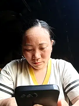 Lindxx-hot online show from April 3, 2026, 2:29 am