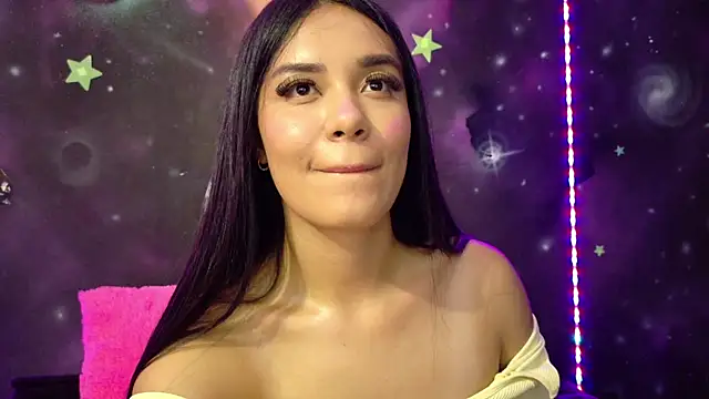 Snapshot of ValentinaRojass_ chatting on May 25, 2026, 6:28 pm ValentinaRojass online show from May 25, 2026, 6:28 pm