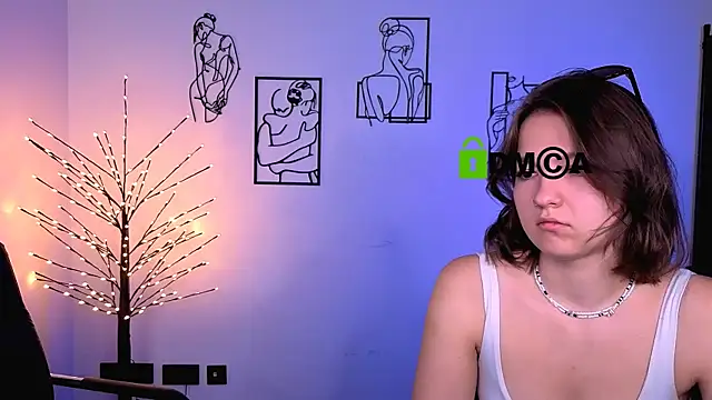 Snapshot of chloe_ley chatting on July 25, 2026, 9:06 am chloe ley online show from July 25, 2026, 9:06 am