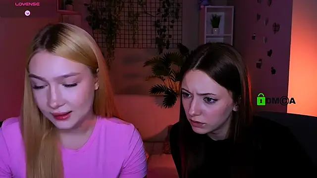 Snapshot of chloe_ley chatting on June 22, 2026, 7:22 pm chloe ley online show from June 22, 2026, 7:22 pm