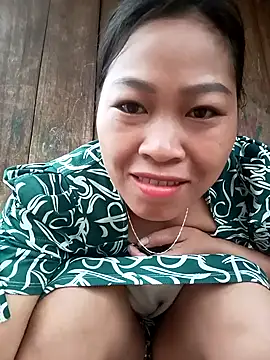 Mizu-hotshow online show from May 8, 2026, 11:19 pm