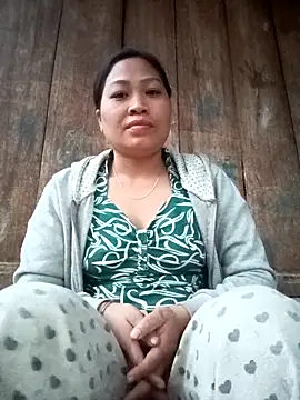 Mizu-hotshow online show from May 9, 2026, 11:24 am