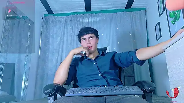Snapshot of Dantekent chatting on June 2, 2026, 2:28 pm Dantekent online show from June 2, 2026, 2:28 pm