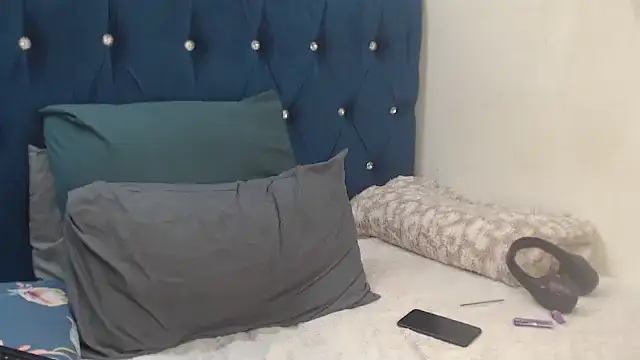 CURVYBOOTYLICIOUS88 online show from July 11, 2026, 6:19 pm
