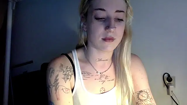 EmmyWet online show from June 23, 2026, 6:28 pm