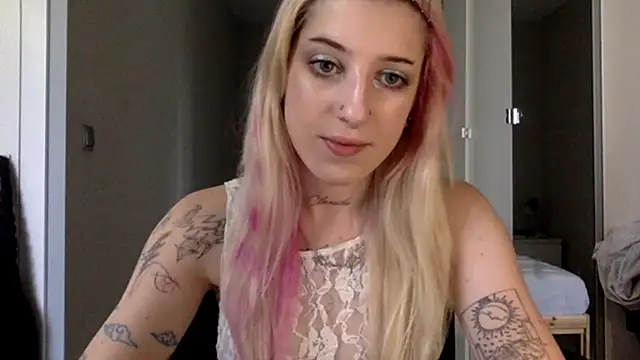 EmmyWet online show from July 11, 2026, 3:34 pm