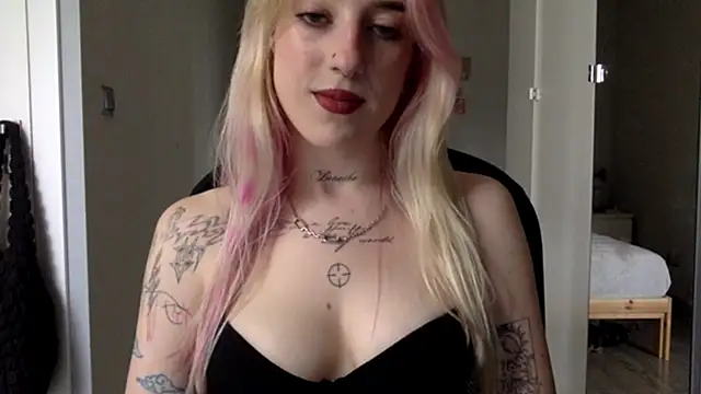 EmmyWet online show from July 12, 2026, 3:13 pm