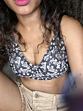 Snapshot of Akni_ chatting on June 19, 2026, 5:52 pm Akni online show from June 19, 2026, 5:52 pm