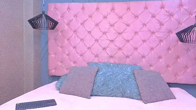 Snapshot of SARA_HORNY- chatting on April 9, 2026, 3:19 am SARA HORNY- online show from April 9, 2026, 3:19 am