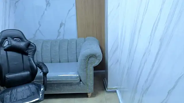 Lola roses tf online show from March 4, 2026, 8:05 pm