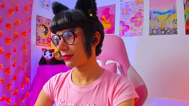 Snapshot of Madeline_21 chatting on March 29, 2026, 5:09 am Madeline 21 online show from March 29, 2026, 5:09 am