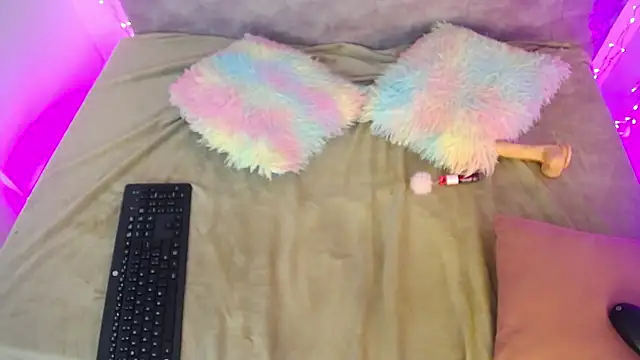 nara kitty online show from April 11, 2026, 11:30 pm