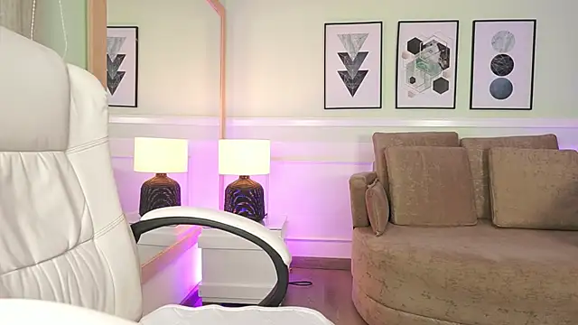 MandyCollins online show from March 20, 2026, 11:33 am