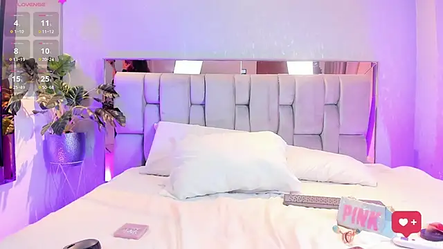 PaulinaLopez  online show from April 1, 2026, 9:56 pm