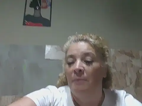 momismilf544 online show from March 30, 2026, 12:12 am