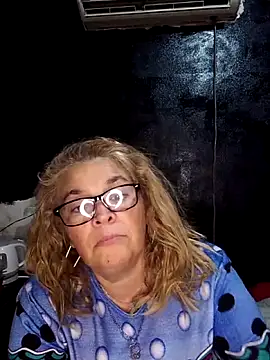 momismilf544 online show from May 10, 2026, 2:37 am