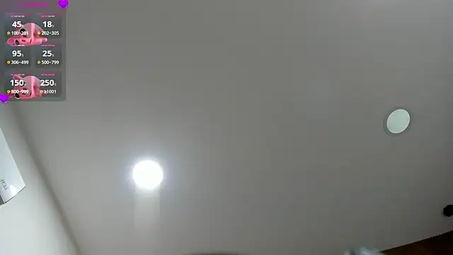 camilaa smith  online show from May 28, 2026, 8:04 pm