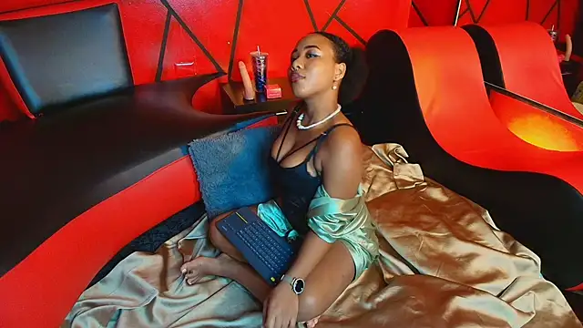 Pamela Cortezz online show from March 13, 2026, 12:48 am