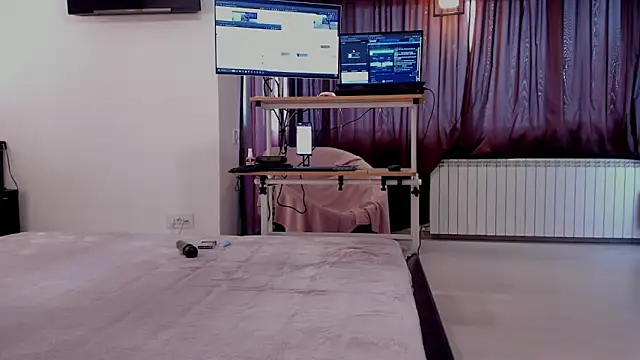 LadyAriaHunt online show from March 19, 2026, 12:27 pm