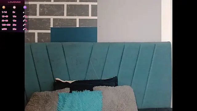 Snapshot of Sweet_kitty_05 chatting on April 11, 2026, 11:30 pm Sweet kitty 05 online show from April 11, 2026, 11:30 pm