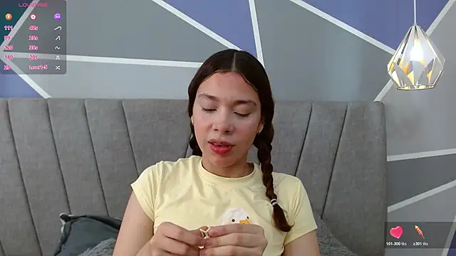 Sweet kitty 05 online show from June 12, 2026, 5:43 pm