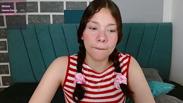 Snapshot of Sweet_kitty_05 chatting on March 7, 2026, 11:10 pm Sweet kitty 05 online show from March 7, 2026, 11:10 pm