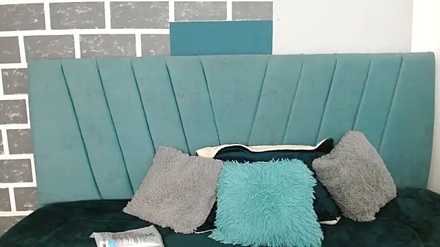 Snapshot of Sweet_kitty_05 chatting on March 21, 2026, 10:57 pm Sweet kitty 05 online show from March 21, 2026, 10:57 pm