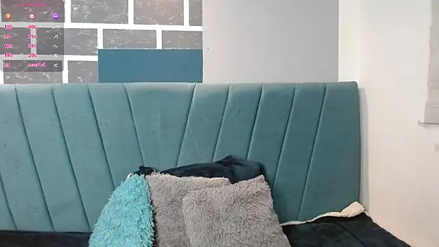 Snapshot of Sweet_kitty_05 chatting on April 6, 2026, 12:50 am Sweet kitty 05 online show from April 6, 2026, 12:50 am