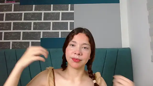 Sweet kitty 05 online show from May 16, 2026, 11:37 pm