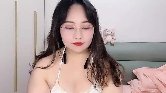 Susu-36E online show from April 13, 2026, 11:14 am