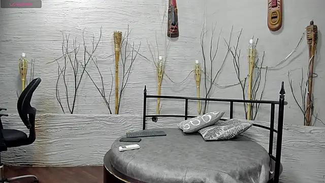 Snapshot of DarianWill18 chatting on March 27, 2026, 3:26 am DarianWill18 online show from March 27, 2026, 3:26 am