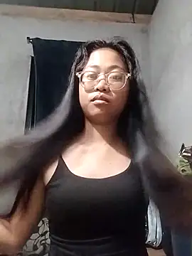 angelpinay44 online show from April 6, 2026, 3:13 pm