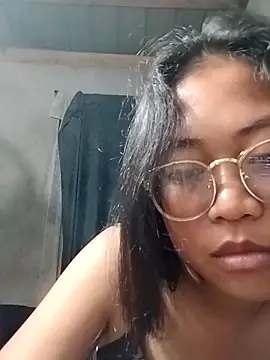 angelpinay44 online show from March 21, 2026, 12:09 pm