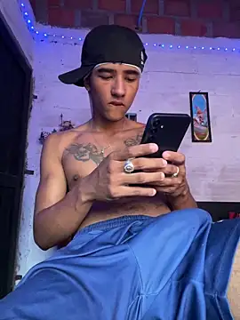 billi adamzz online show from April 12, 2026, 10:35 pm