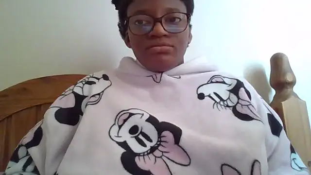 SexyGemBeauty online show from April 5, 2026, 4:02 pm