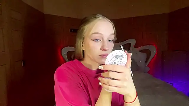 Snapshot of Anika_Socutehe chatting on April 5, 2026, 4:46 pm Anika Socutehe online show from April 5, 2026, 4:46 pm