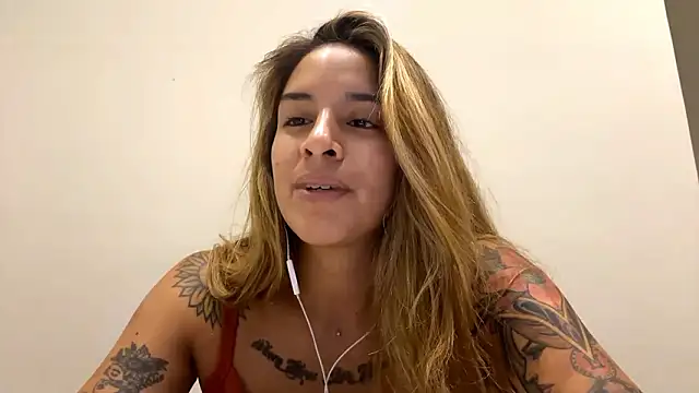 Snapshot of DeadraWestveer chatting on March 4, 2026, 1:08 pm DeadraWestveer online show from March 4, 2026, 1:08 pm