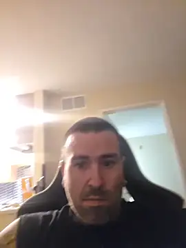 Biggbaddwulf7 online show from May 10, 2026, 9:13 am