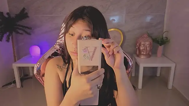 moraa s online show from April 9, 2026, 8:04 pm