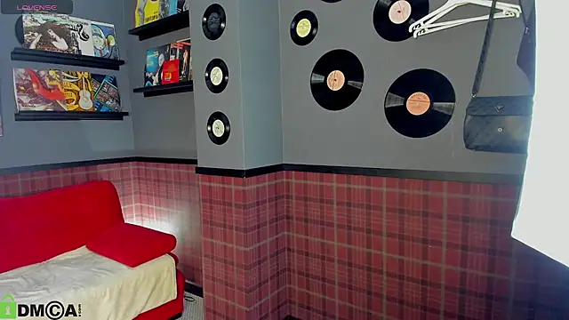 KiittieX online show from April 15, 2026, 7:36 am