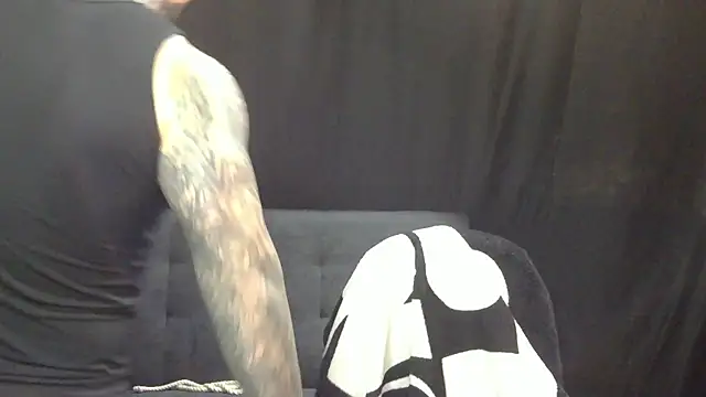 devilWithTats online show from April 24, 2026, 11:01 am