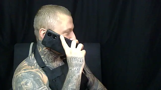 Snapshot of devilWithTats chatting on July 4, 2026, 8:10 am devilWithTats online show from July 4, 2026, 8:10 am