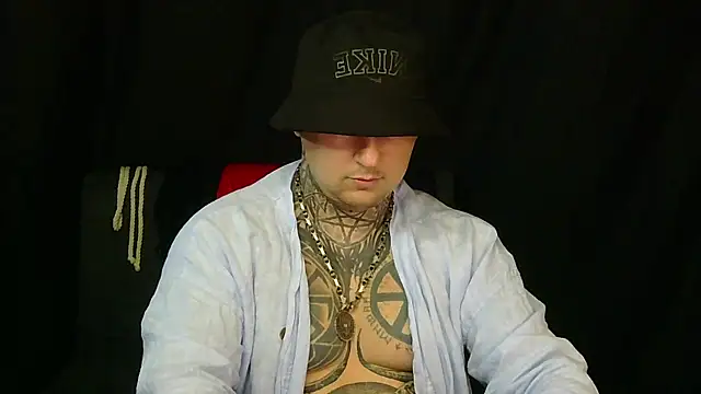 Snapshot of devilWithTats chatting on July 26, 2026, 7:48 am devilWithTats online show from July 26, 2026, 7:48 am