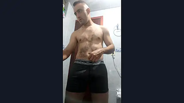 RaphandLey online show from April 24, 2026, 2:35 am