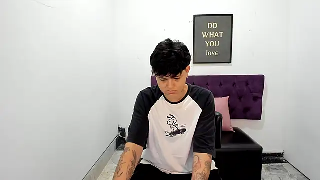 TomBoy Natali online show from April 4, 2026, 6:58 pm