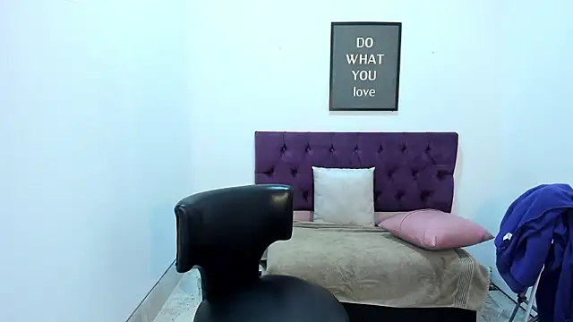 TomBoy Natali online show from March 19, 2026, 12:16 pm