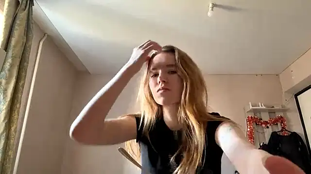 LeomaJee online show from April 14, 2026, 11:04 am