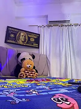 Antonella-smitt online show from June 11, 2026, 2:03 pm